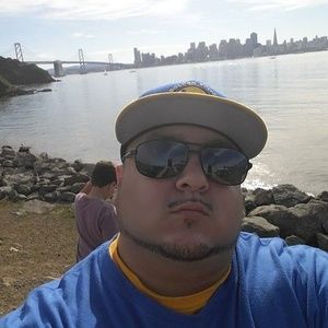 Meet your Posher, Luis